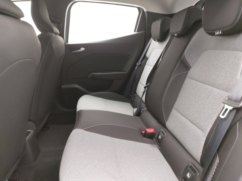 Used Renault Clio 2025 for sale - 77948779: Photo 6