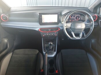 Used SEAT Arona 2024 for sale - 76804707: Photo