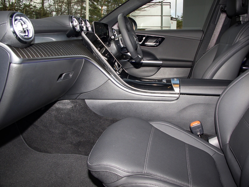 Used Mercedes-Benz C Class 2025 for sale - 77008765: Photo 2