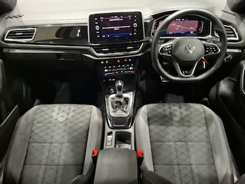 Used Volkswagen T-Roc 2022 for sale - 77708190: Photo