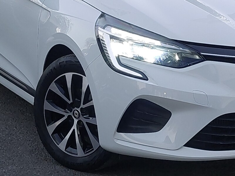 Used Renault Clio 2022 for sale - 76737671: Photo 9