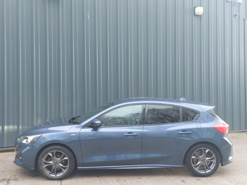 Used Ford Focus 2021 for sale - 76907279: Photo 4