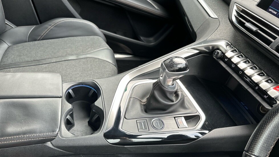 Used Peugeot 3008 2017 for sale - 75921920: Photo 26