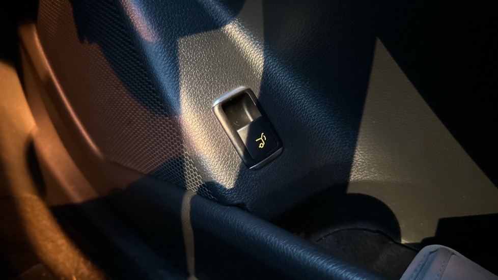 Used Mercedes-Benz GLA 2016 for sale - 76873619: Photo 21