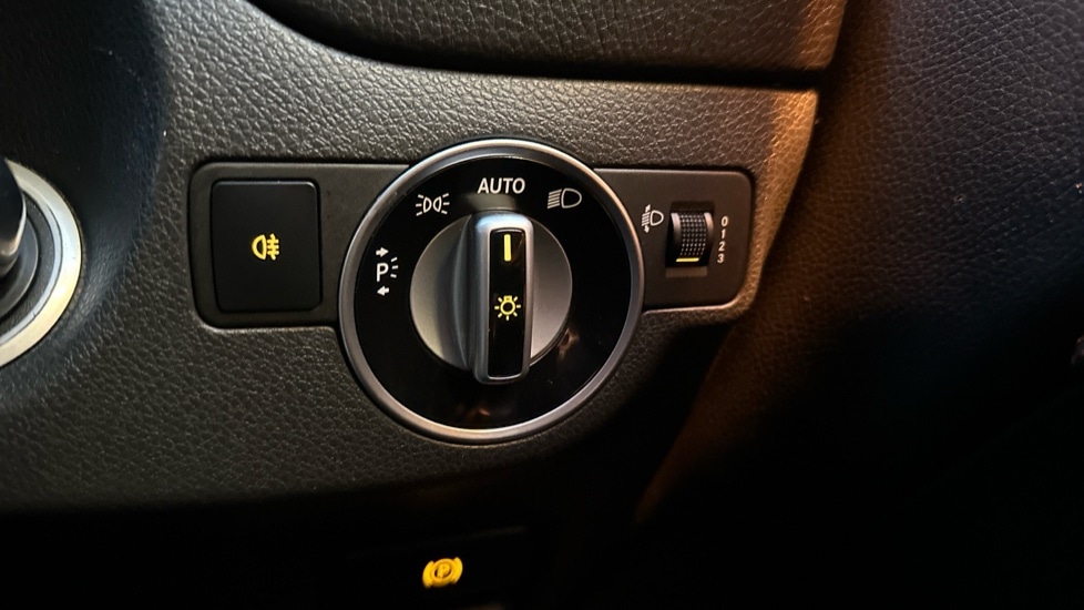 Used Mercedes-Benz GLA 2016 for sale - 76873619: Photo 22