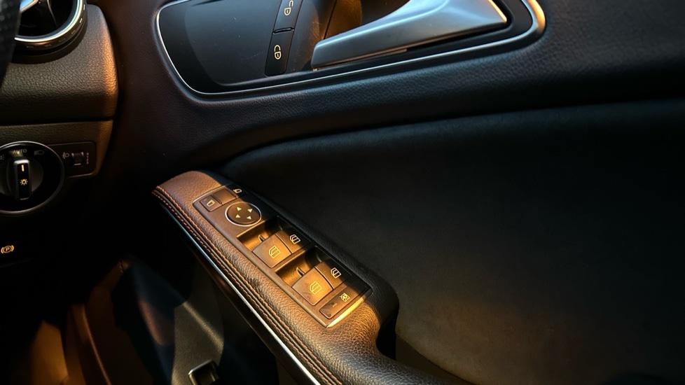 Used Mercedes-Benz GLA 2016 for sale - 76873619: Photo 31