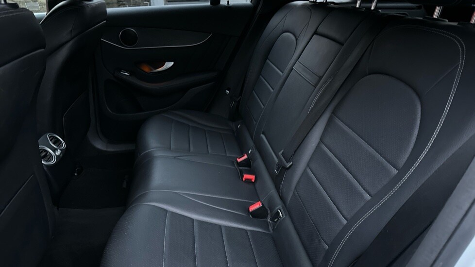 Used Mercedes-Benz GLC 2018 for sale - 76552529: Photo 14