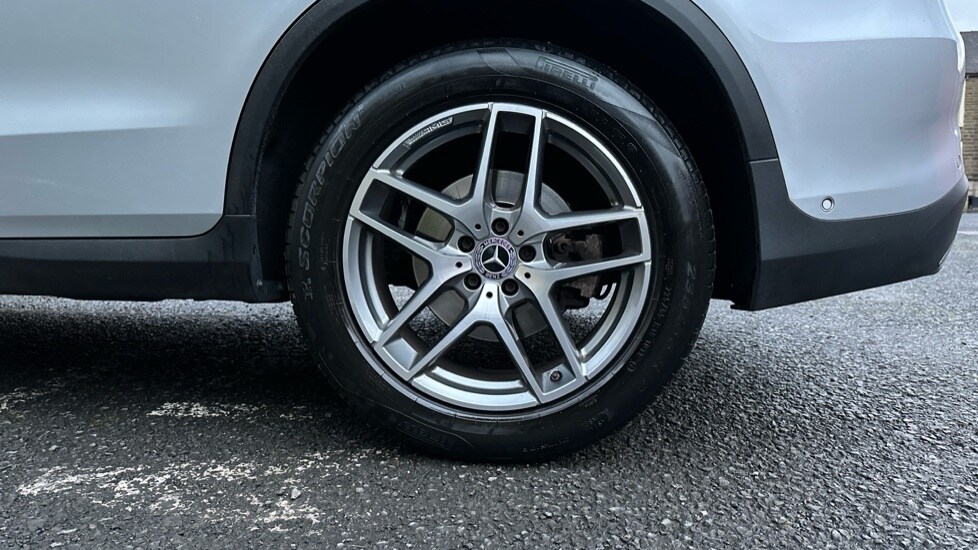 Used Mercedes-Benz GLC 2018 for sale - 76552529: Photo 18