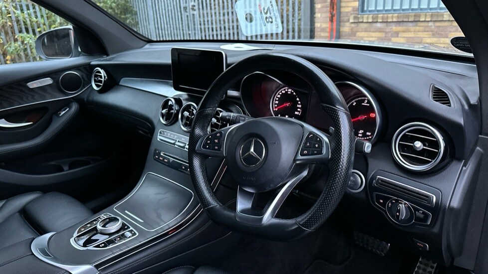Used Mercedes-Benz GLC 2018 for sale - 76552529: Photo 9