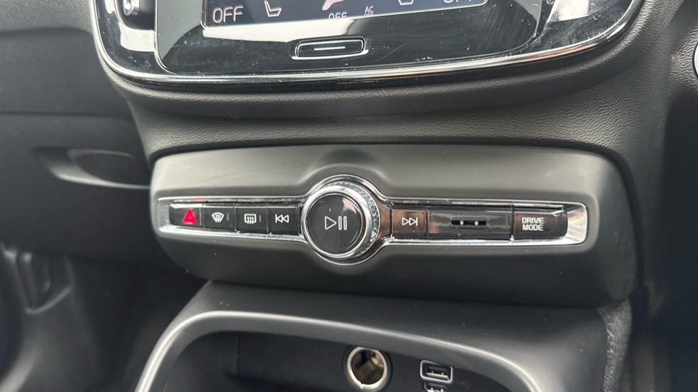 Used Volvo XC40 2018 for sale - 76841996: Photo 28