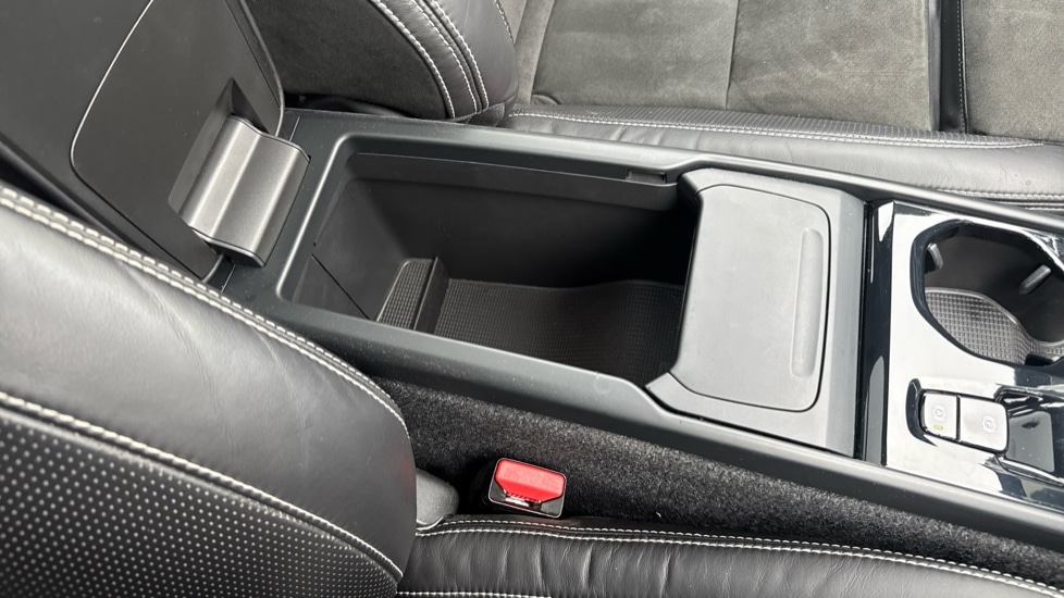 Used Volvo XC40 2018 for sale - 76841996: Photo 31