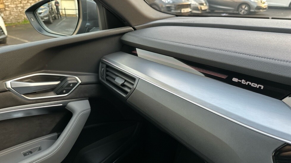 Used Audi e-tron 2021 for sale - 76415230: Photo 33