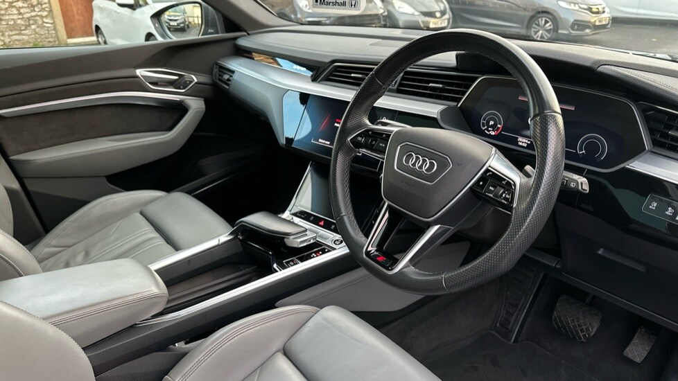 Used Audi e-tron 2021 for sale - 76415230: Photo 9