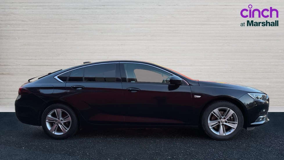 Used Vauxhall Insignia 2017 for sale - 76589881: Photo 2