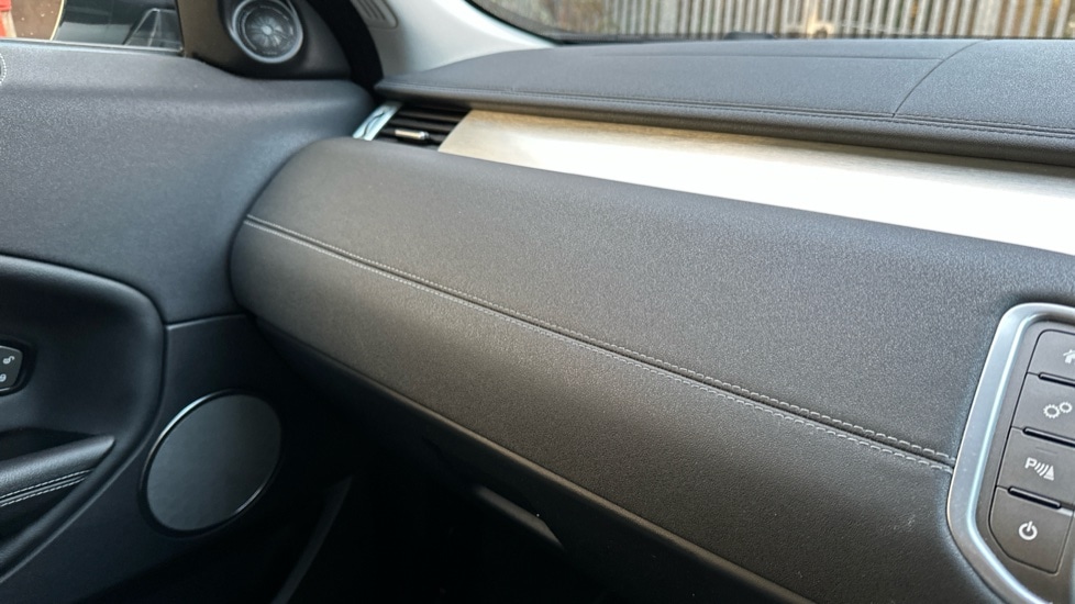 Used Land Rover Range Rover Evoque 2018 for sale - 76907911: Photo 31