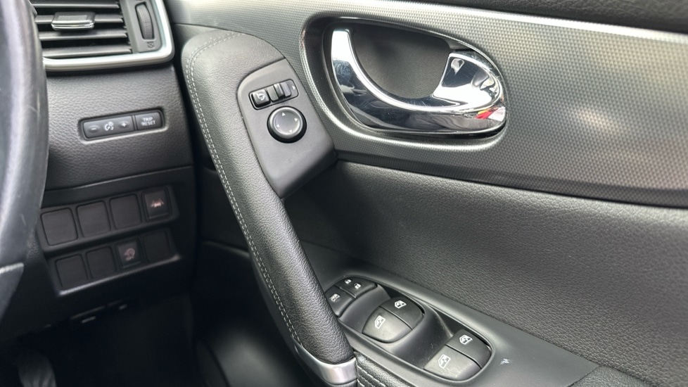 Used Nissan Qashqai 2018 for sale - 76593624: Photo 27