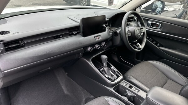 Used Honda HR-V 2024 for sale - 75672107: Photo 2