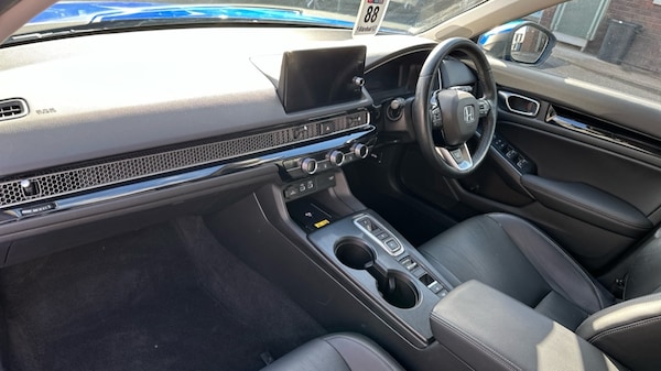 Used Honda Civic 2023 for sale - 76067082: Photo 2
