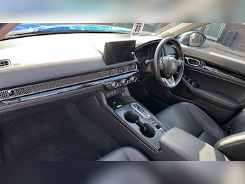 Used Honda Civic 2023 for sale - 76067082: Photo 2