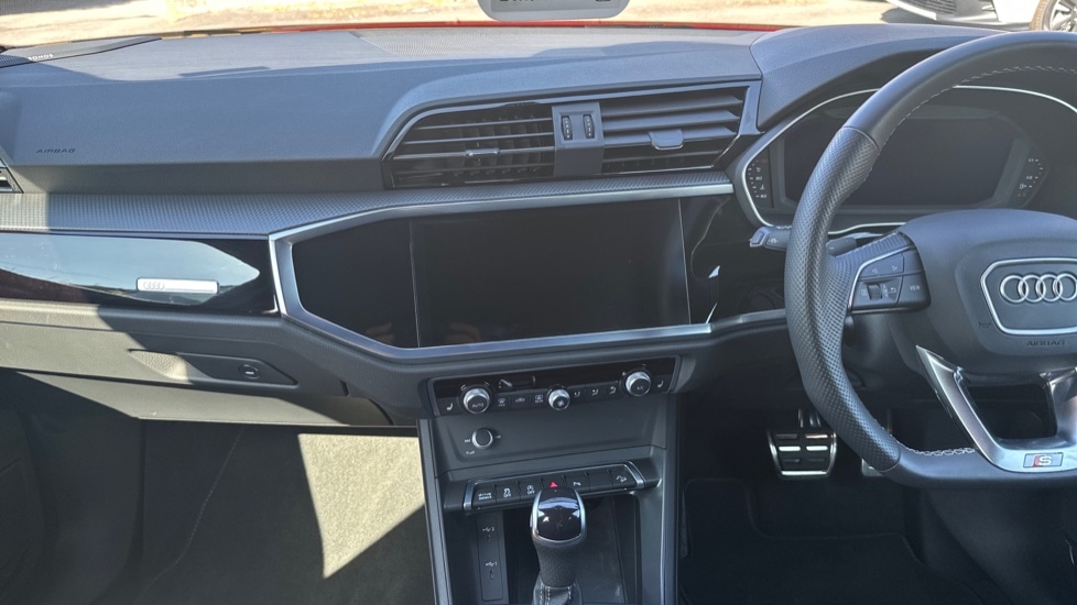 Used Audi Q3 2023 for sale - 76384496: Photo 12