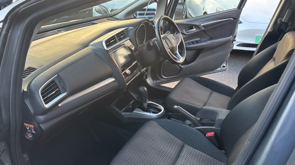 Used Honda Jazz 2018 for sale - 76493928: Photo 10