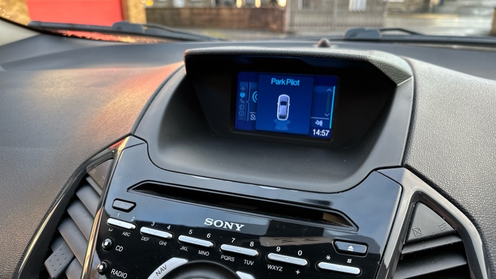 Used Ford Ecosport 2017 for sale - 76717345: Photo 25