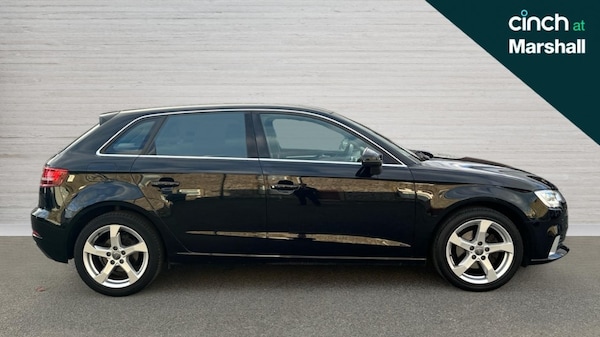 Used Audi A3 2018 for sale - 76265601: Photo 2