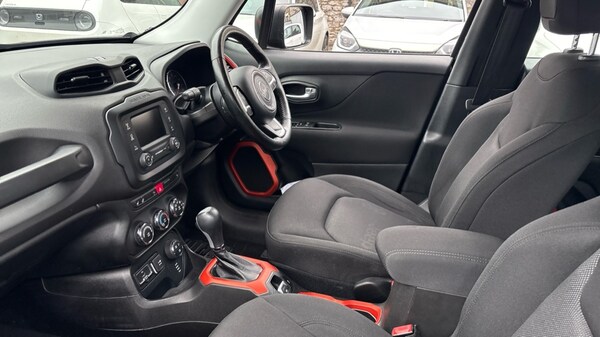 Used Jeep Renegade 2017 for sale - 76289790: Photo 10
