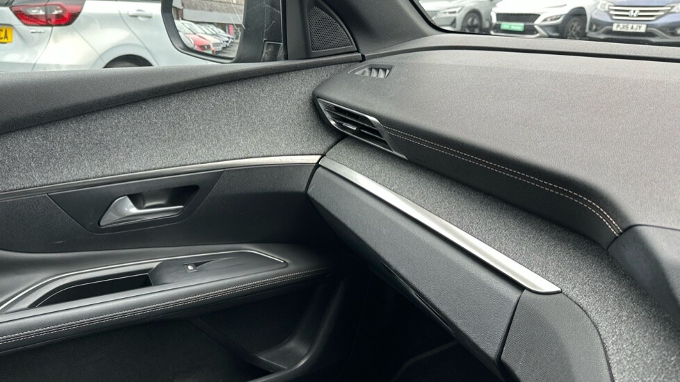 Used Peugeot 3008 2017 for sale - 76393616: Photo 33