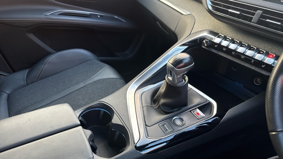 Used Peugeot 3008 2020 for sale - 76907913: Photo 25