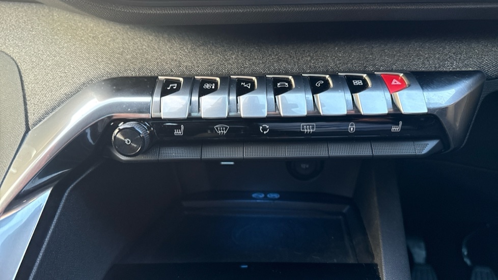 Used Peugeot 3008 2020 for sale - 76907913: Photo 30