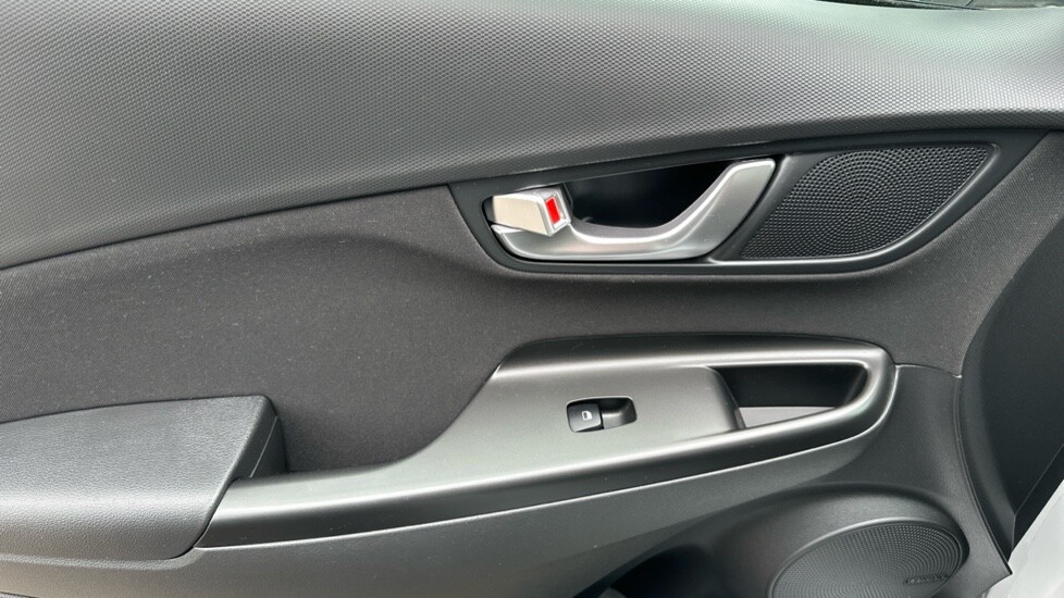 Used Hyundai KONA 2021 for sale - 76183998: Photo 27