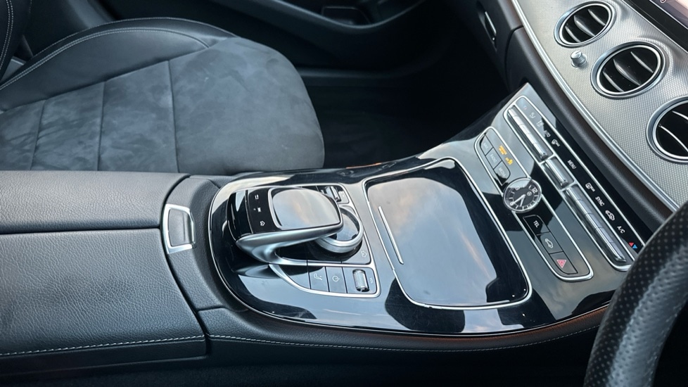 Used Mercedes-Benz E Class 2018 for sale - 76254959: Photo 28
