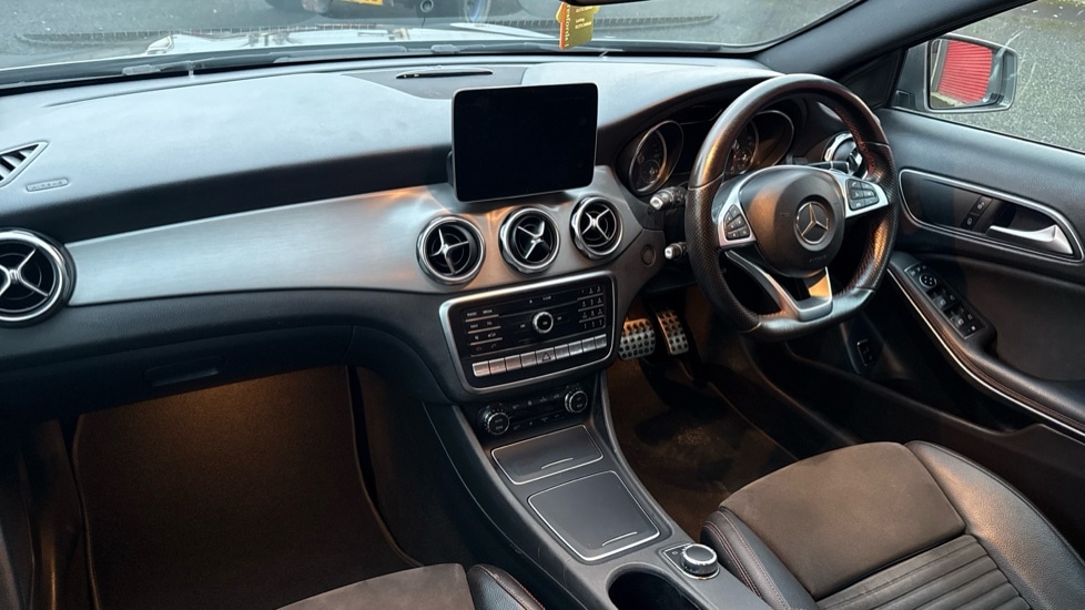 Used Mercedes-Benz GLA 2018 for sale - 76914891: Photo 10