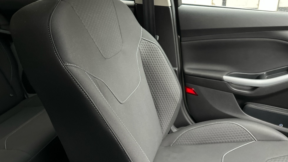 Used Ford Focus 2016 for sale - 76871760: Photo 21