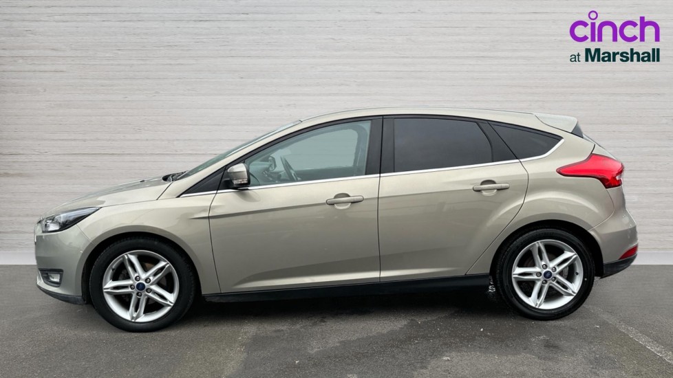 Used Ford Focus 2016 for sale - 76871760: Photo 6