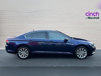 Used Volkswagen Passat 2019 for sale - 76780157: Photo