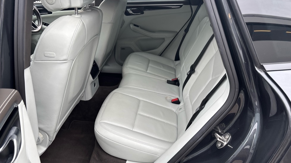 Used Porsche Macan 2017 for sale - 76297621: Photo 14