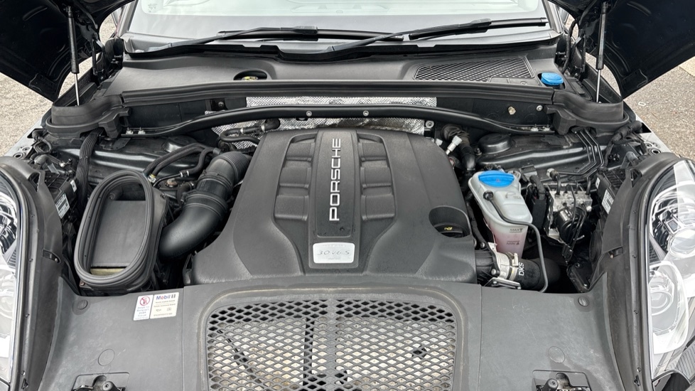 Used Porsche Macan 2017 for sale - 76297621: Photo 16