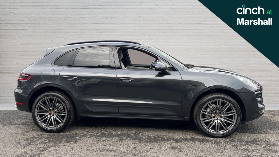 Used Porsche Macan 2017 for sale - 76297621: Photo 2