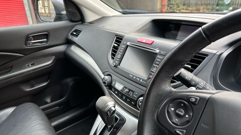 Used Honda CR-V 2015 for sale - 76977698: Photo 24