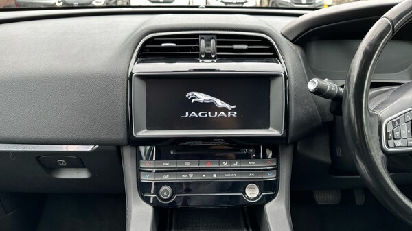 Used Jaguar F-Pace 2016 for sale - 76234062: Photo 12
