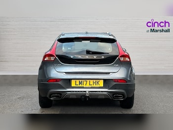 Used Volvo V40 2017 for sale - 76966579: Photo