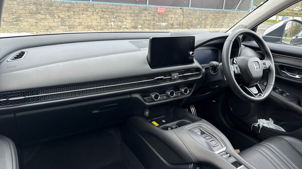 Used Honda ZR-V 2024 for sale - 76007749: Photo 2