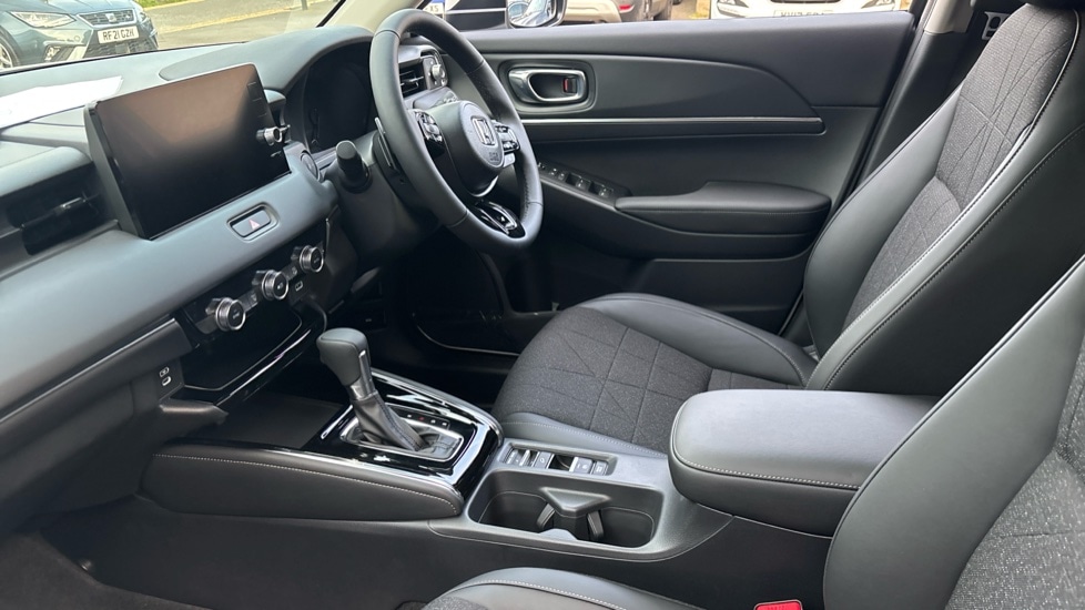 Used Honda HR-V 2025 for sale - 76161409: Photo 2