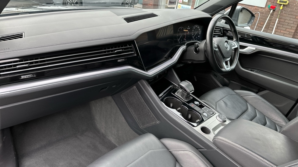 Used Volkswagen Touareg 2019 for sale - 76466202: Photo 10