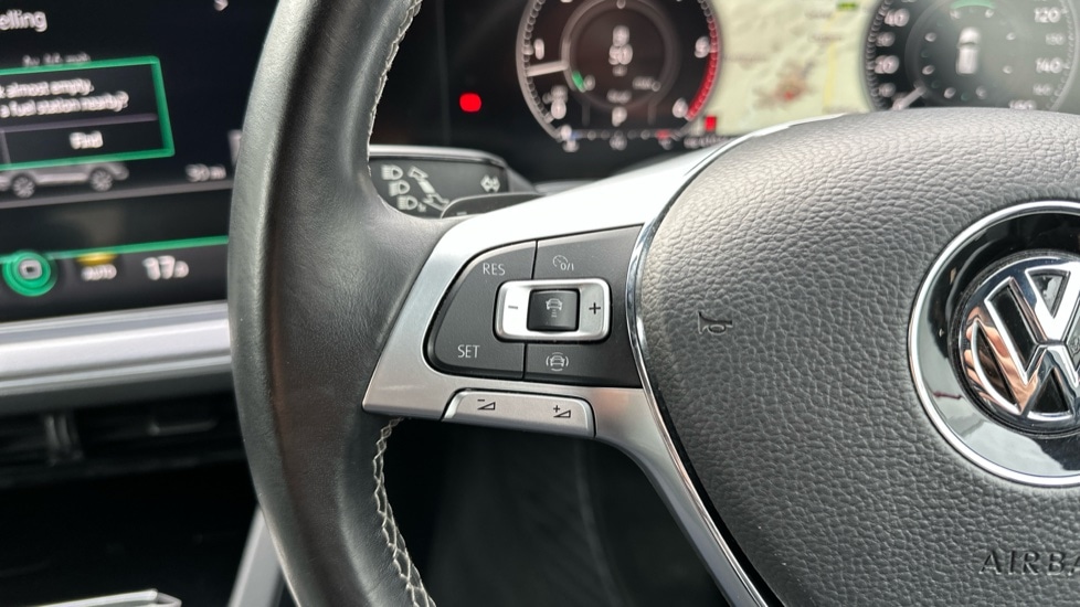 Used Volkswagen Touareg 2019 for sale - 76466202: Photo 24