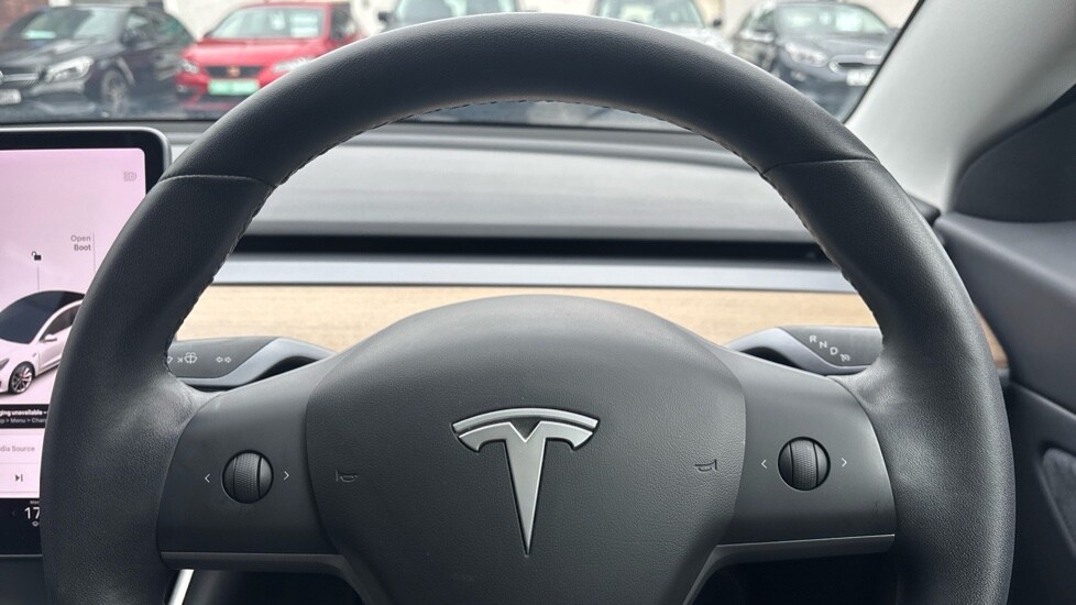Used Tesla Model 3 2019 for sale - 76635749: Photo 13