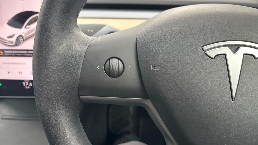 Used Tesla Model 3 2019 for sale - 76635749: Photo 21