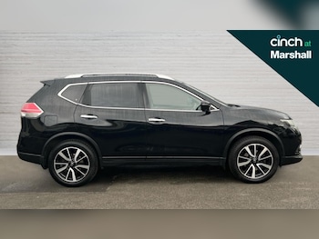 Used Nissan X-Trail 2017 for sale - 76544437: Photo